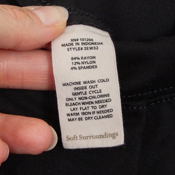 Soft Surroundings Black Front Slit Elastic Waist Ponte Pants Womens Size Small - Picture 9 of 9